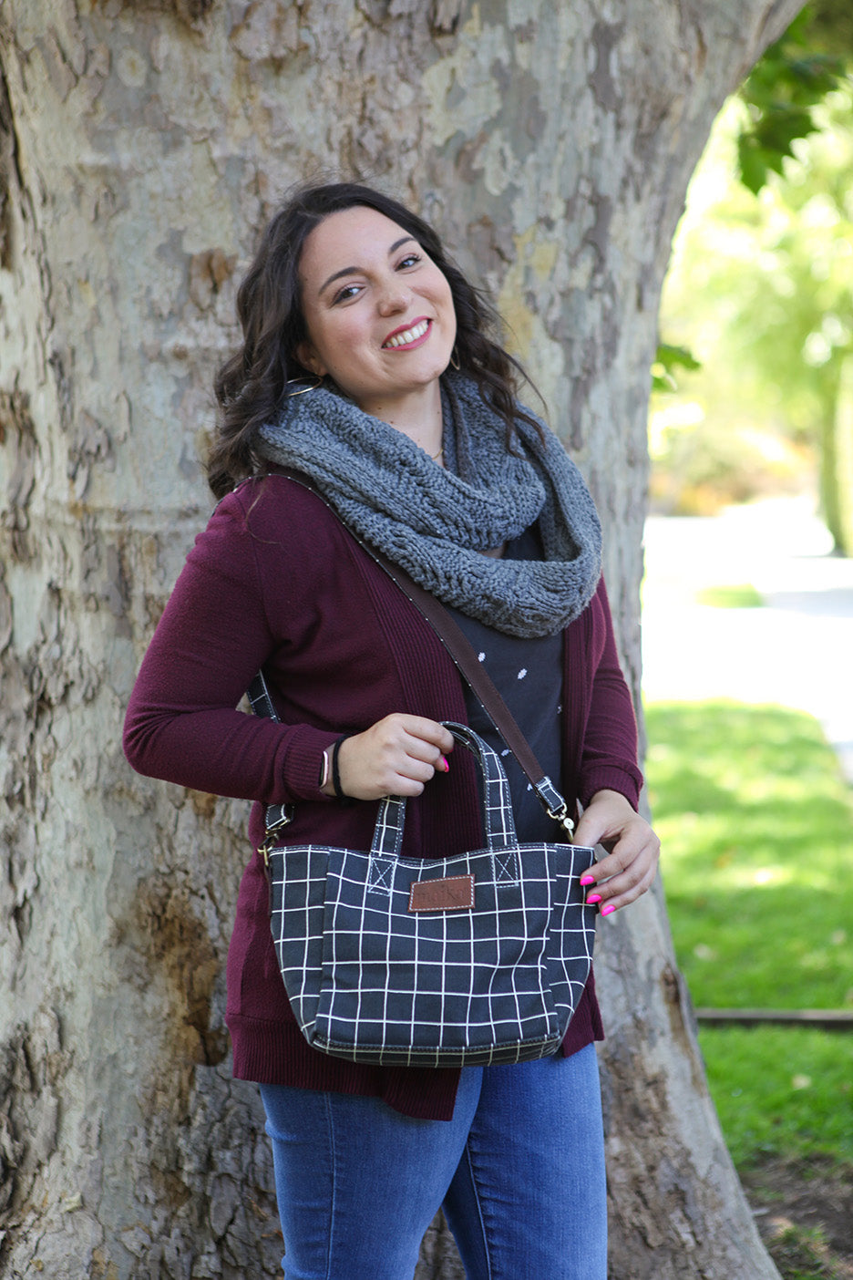 31 Bags Perfectly Plaid Casual Carry All
